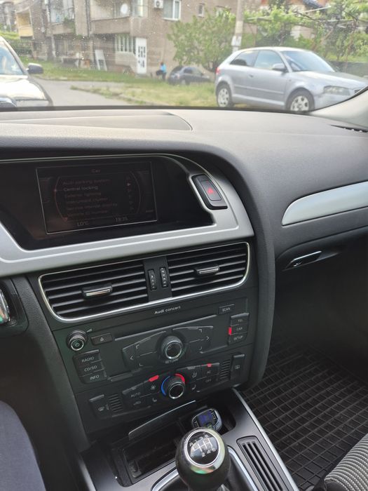 Audi a4 b8 2.0tdi 143hp Бартер