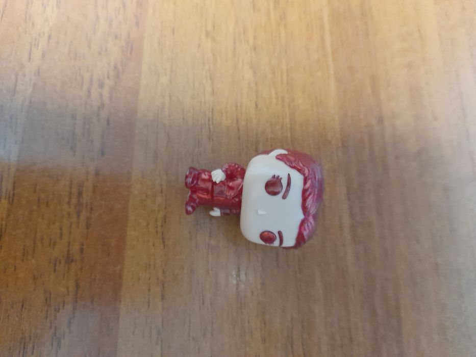 Фигурка Киндер Джой Stranger thinks