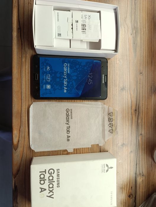 продаю Планшет Galaxy Tab A