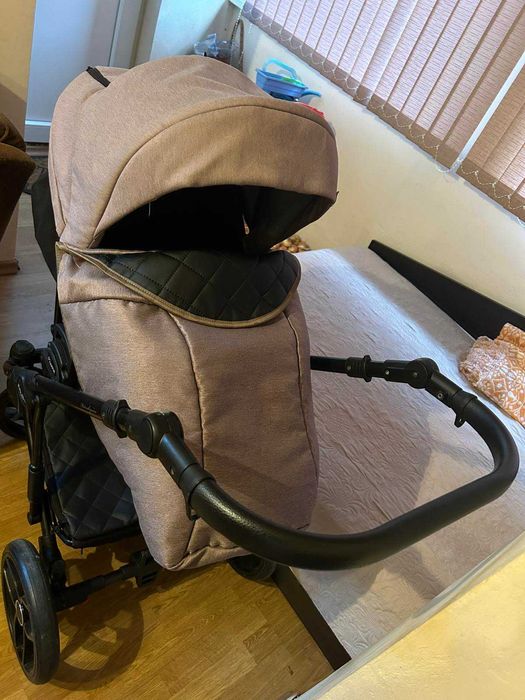 Бебешка количка Piuma