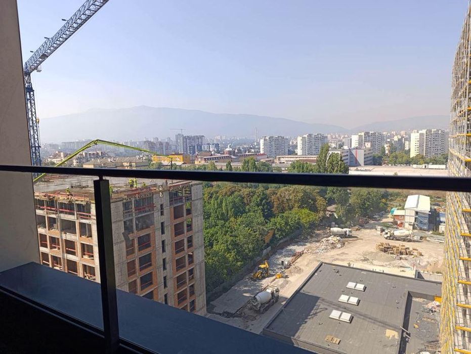 Многостаен за продажба в ж.к. Банишора