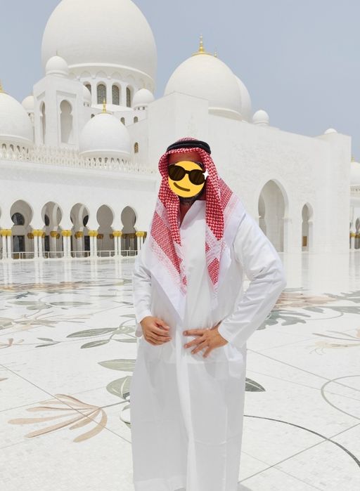 Мъжка абая - арабска дреха от Дубай