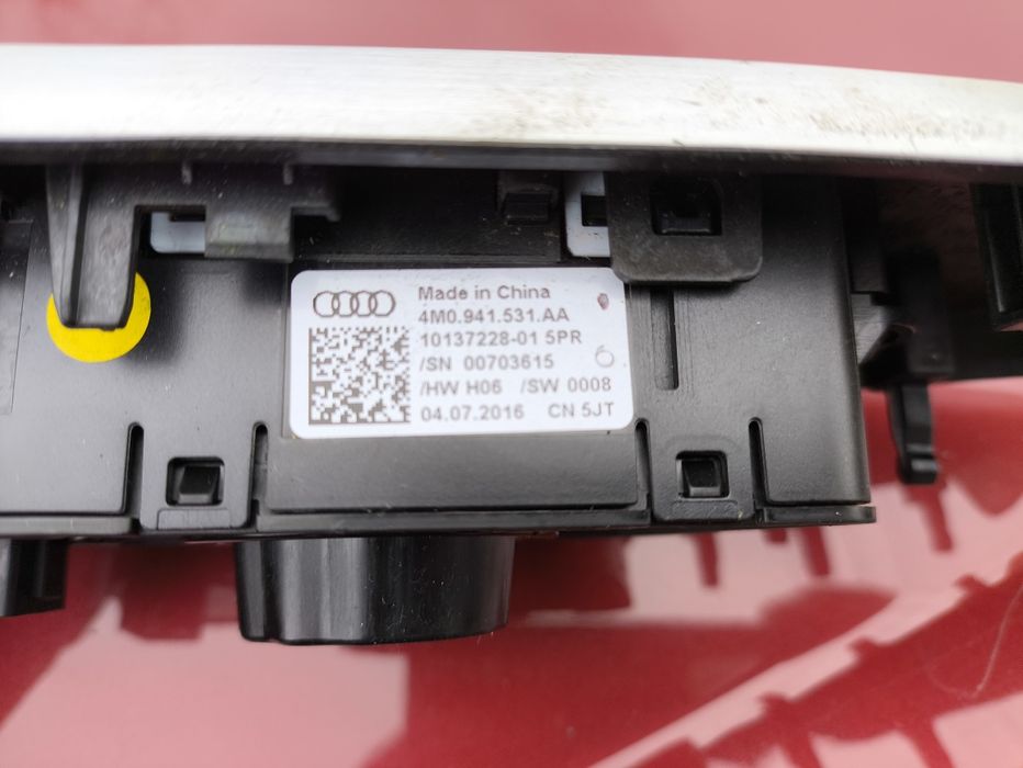 Копче за фарове за Audi A4,A5 8W