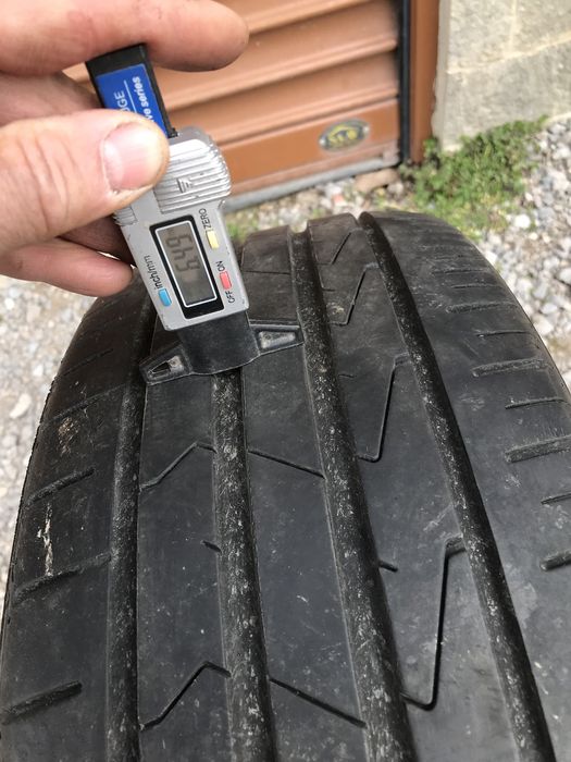 Летни гуми 2бр.215/45R17