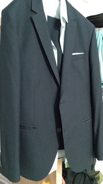 Продам костюм в идеальном состоянии