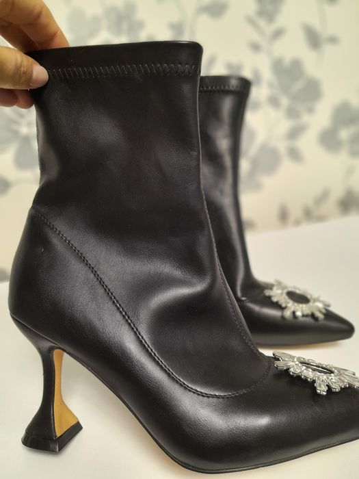 Сапожки новые  37 р