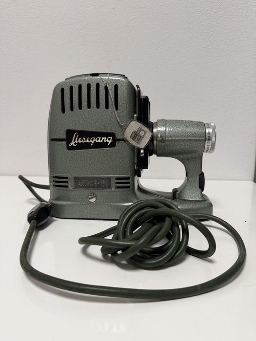 Proiector vintage diapozitive Liesegang Fantax 5-150 – Made in Germany
