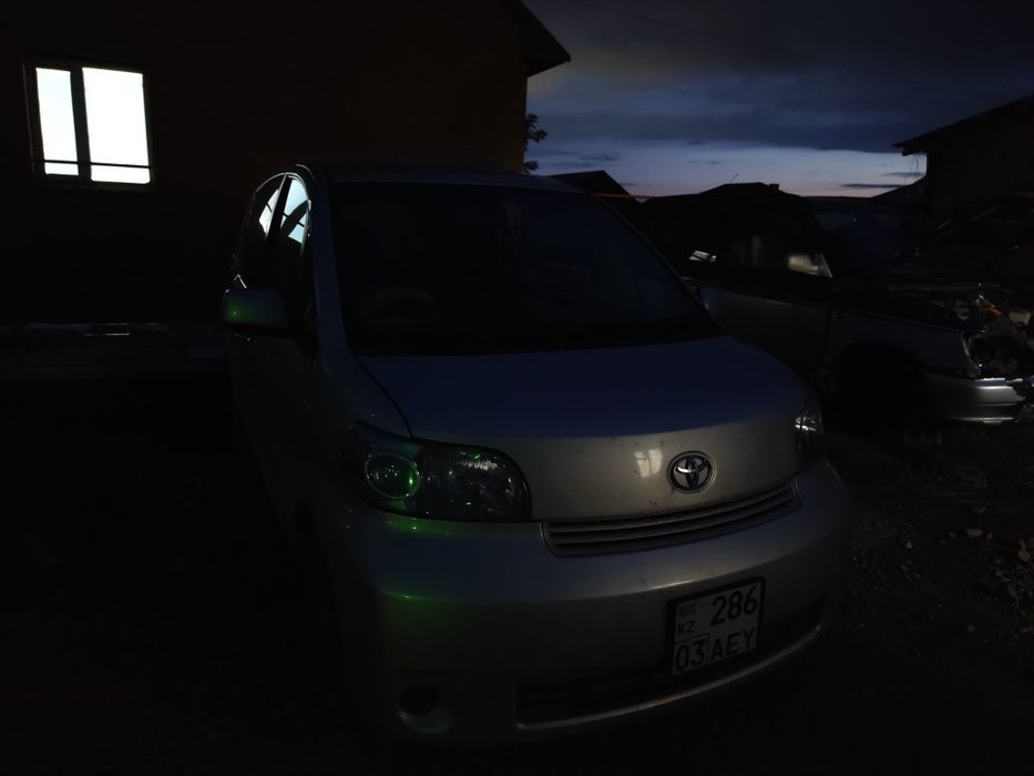 Tayota porte Машина