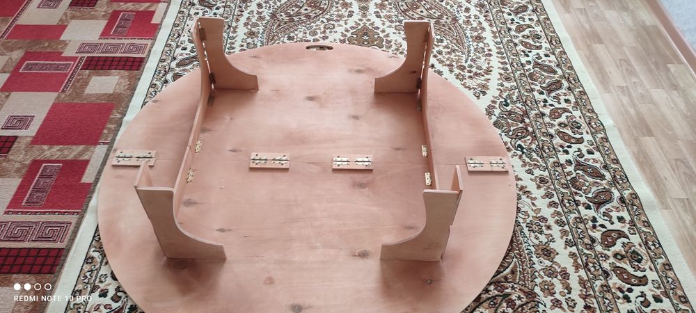 Продам круглый стол