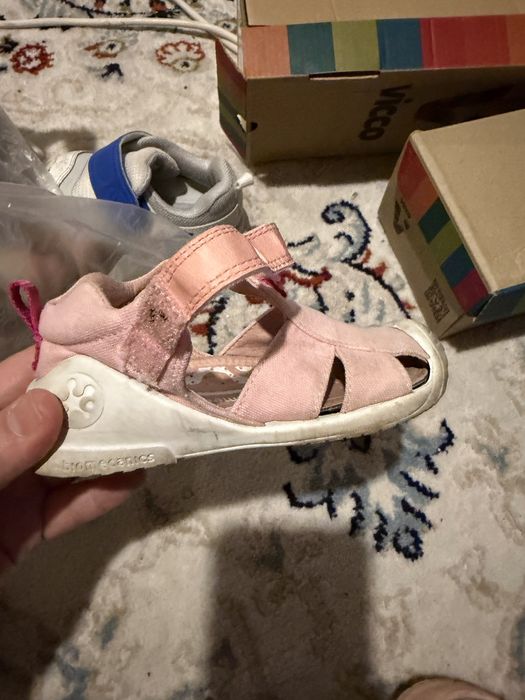 Продам детскую обувь