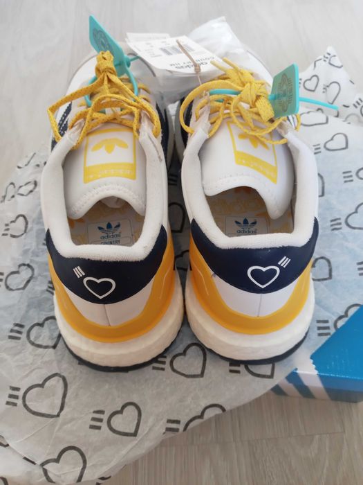 кроссовки adidas Human Made Country