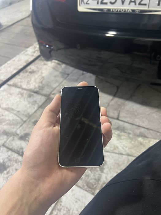 Айфон 12 мини с гарантий