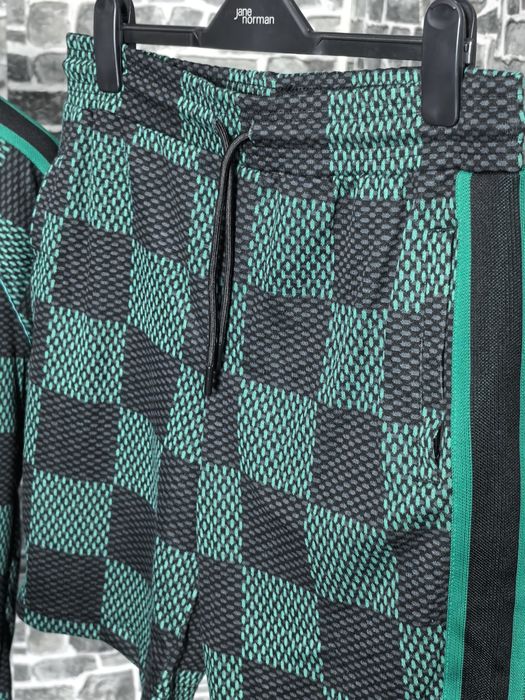 Lois Vieton летен екип