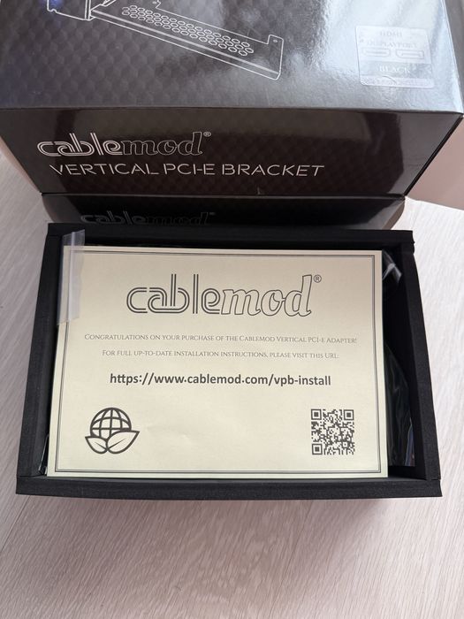 Cablemod универсален брекет и кабел за вертикален монтаж за видео карта