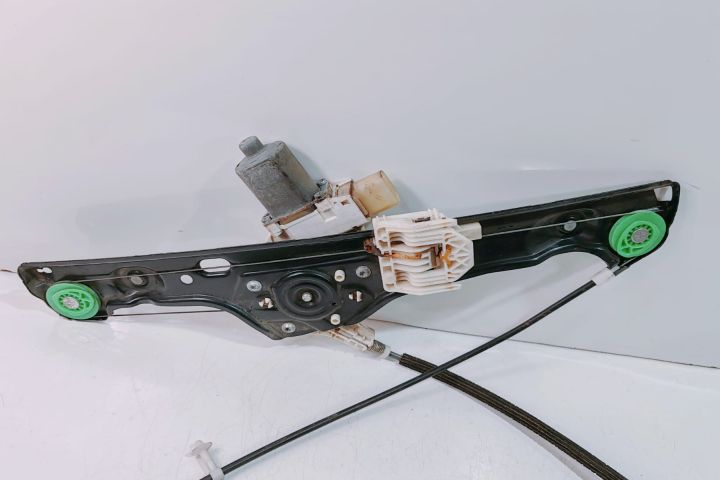 Macara  stanga fata cu motoras 7060265S / 7140587E BMW Seria 3 E90/E9