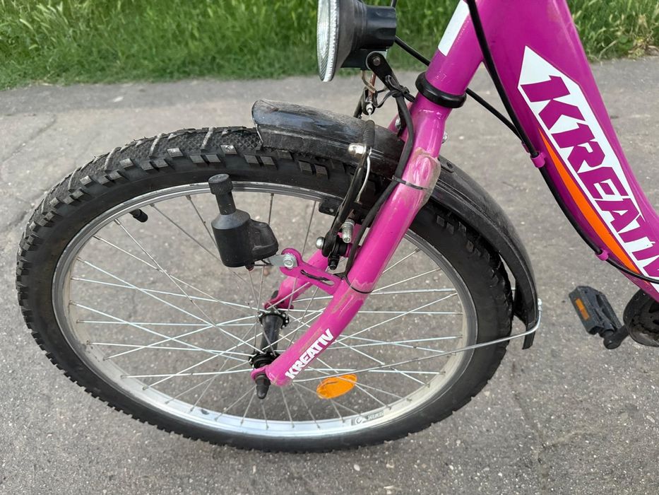 Bicicleta fete cu  Roti pe 24 NOUA sistem iluminare cu dinam