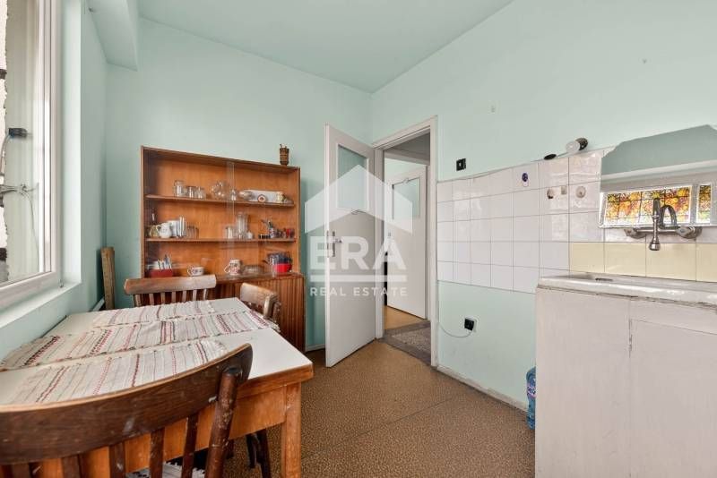 Двустаен, ексклузивен, панорамен апартамент за продажба, с отделна кух