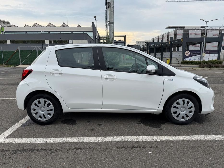Toyota Yaris Toyota Yaris Full Hybrid 2017-74.000 km