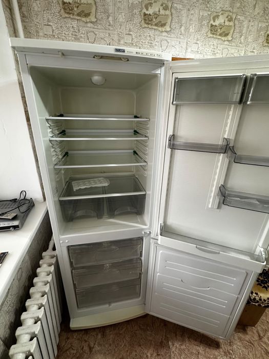 Продам холодильник