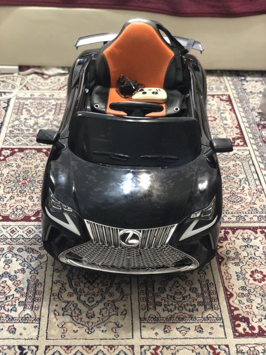 Продам детский Электромобиль Lexus