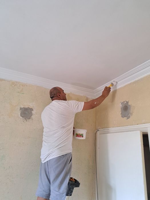 Лепене на тапети боядисване на тавани и стени