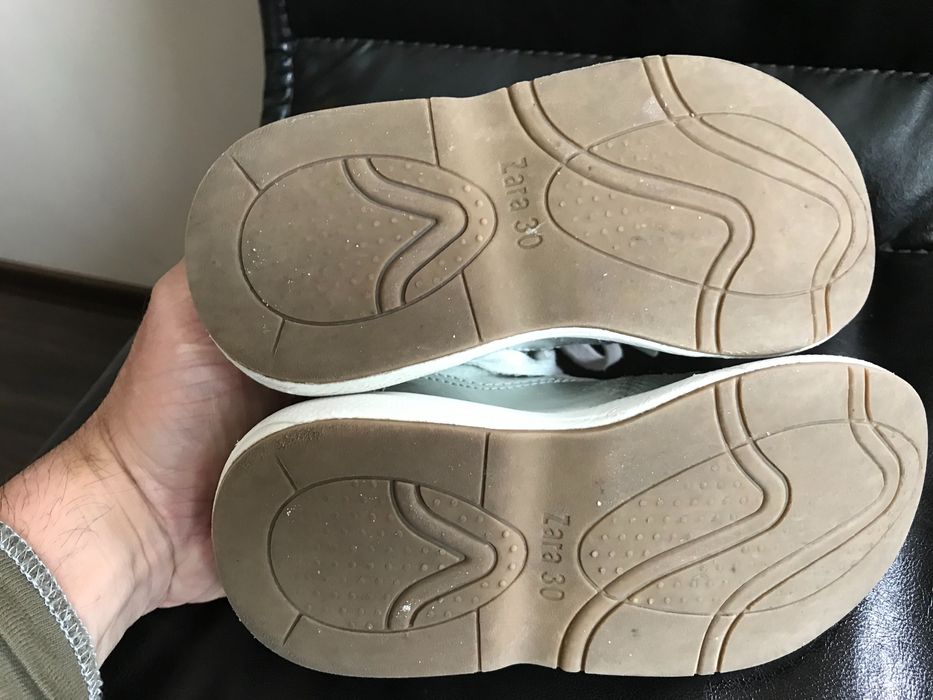 Сникърси 30 номер. ниски обувки Zara за момиче  27 номер