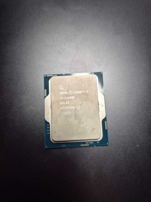 Processor i3-12100f+cooler original Intel