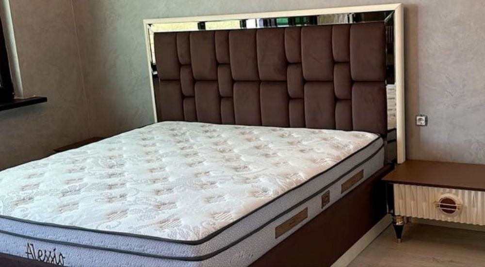 Продам спальную гарнитуру монреаль