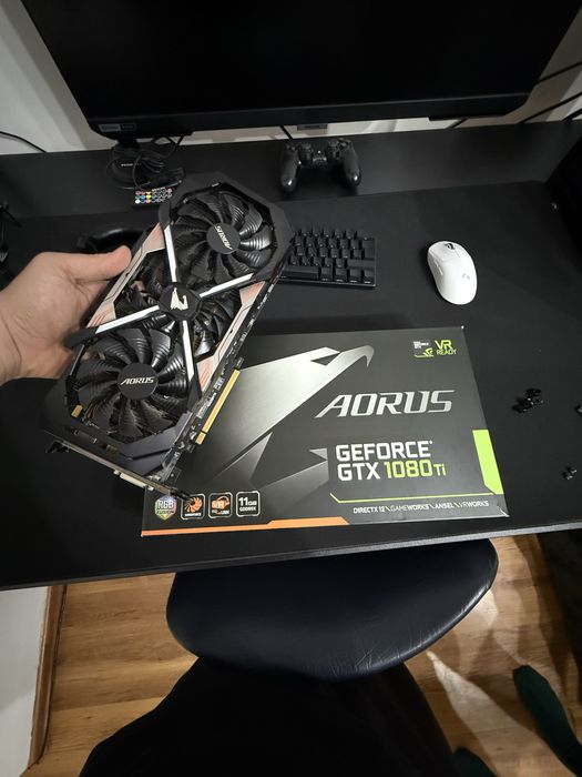 Vand placa Video 1080ti 11gb Aorus