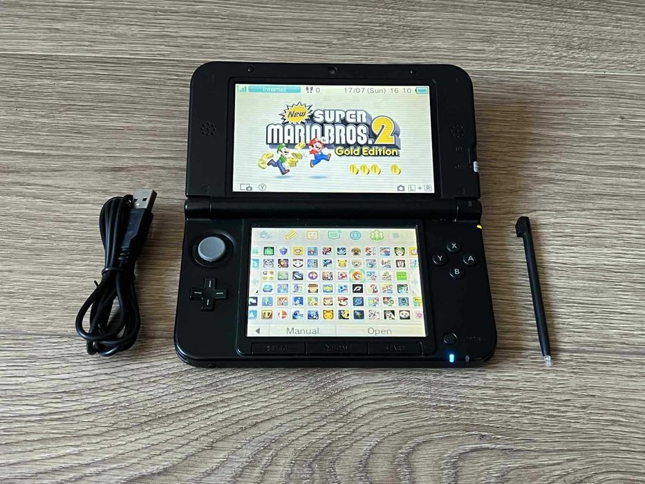 Nintendo 3DS XL modata cu 80 de jocuri instalate pe card Mario,Zelda,Pokemon,toate versiunile + H-Shop magazin gratis