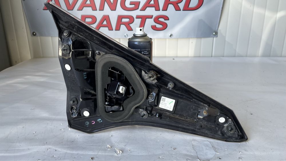 Ляв и 2 броя десен стоп Toyota Rav4 4