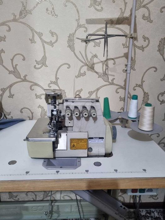 Bruce-9300 tikuv mashinalari va Bruce averlo