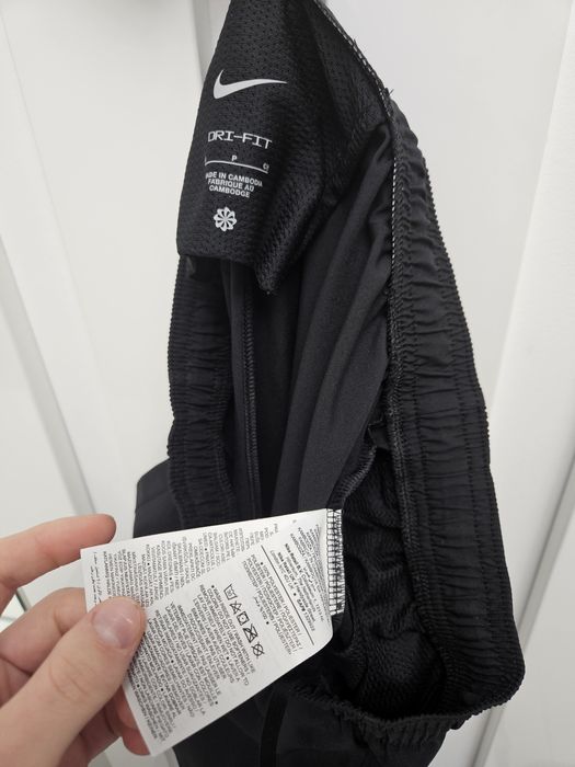 Pantaloni Nike jogger noi etichetă