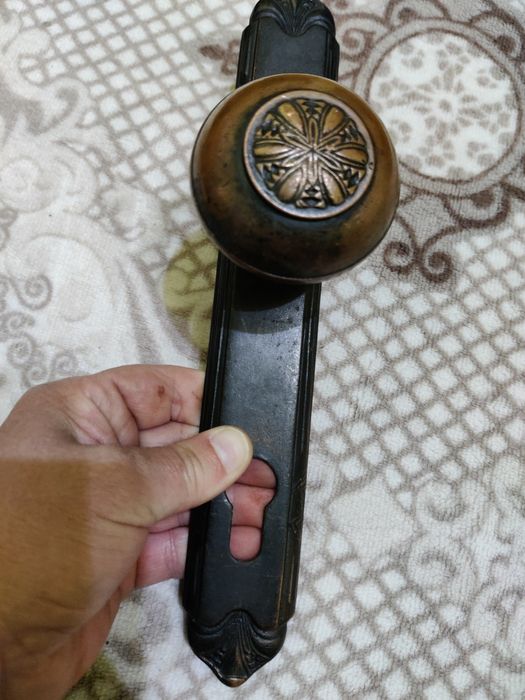 Медни дръжки за врати