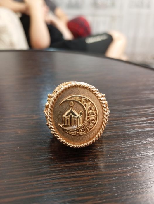 Продам печатку мужская новая