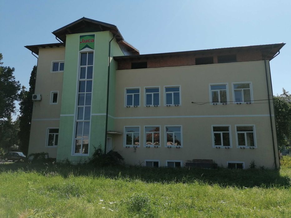 spatii birouri  renovate ,luminoase  inchiriat de la proprietar