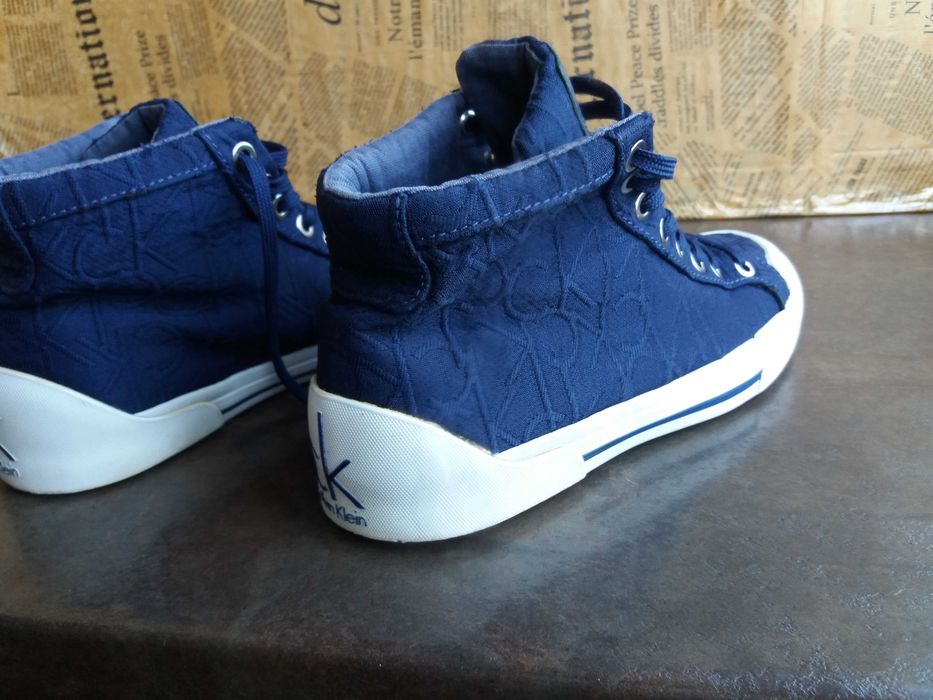 дамски кецове,гуменки,спортни обувки,маратонки,CALVIN KLEIN,37,момиче