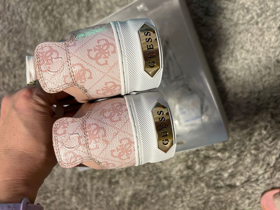 Дамски обувки guess