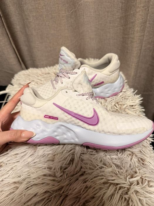 Дамски мараронки Nike renew