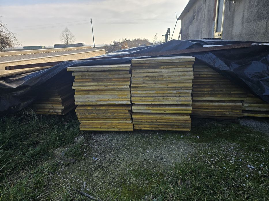 Panouri doka de 3m si montanți.