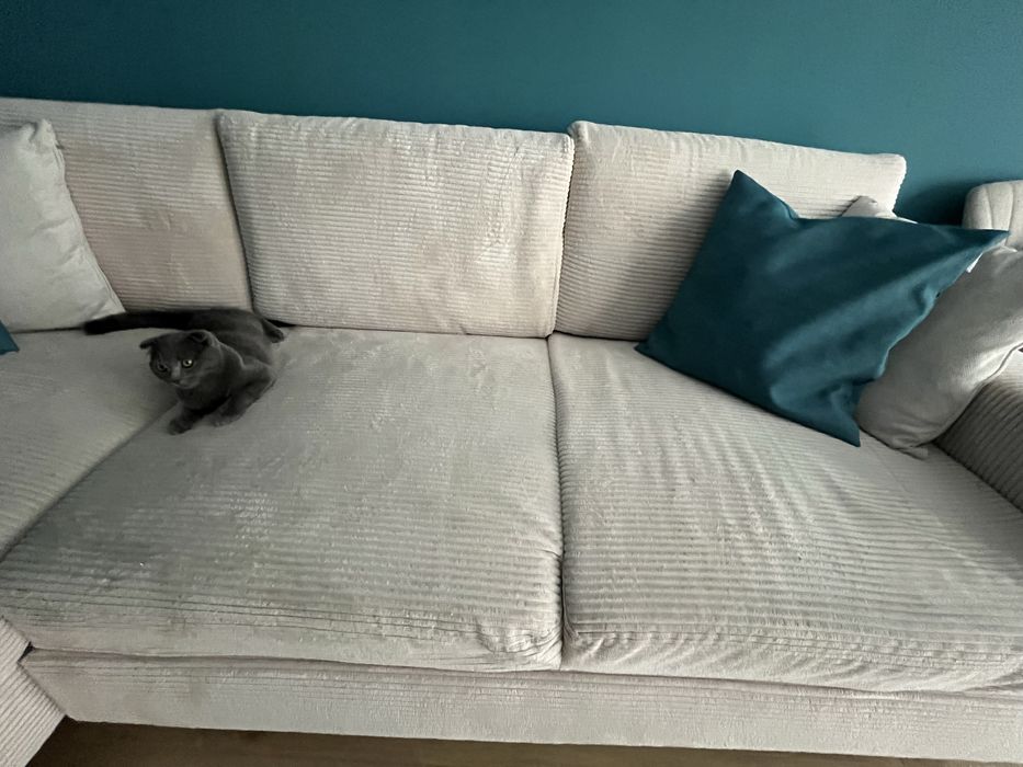 Ъглов диван в отлично състояние