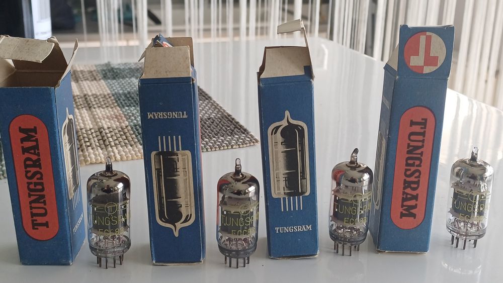 4 Tuburi / lampi ECC83 Tungsram NOS (NEW OLD STOCK)