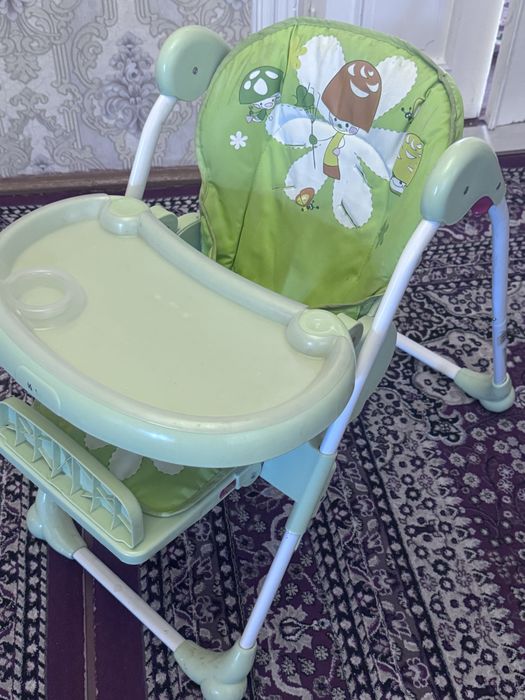 Bolalar Ovqatlantiradigani