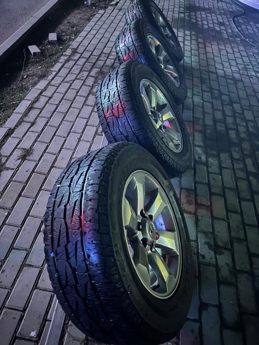 Срочно продам шины с дисками