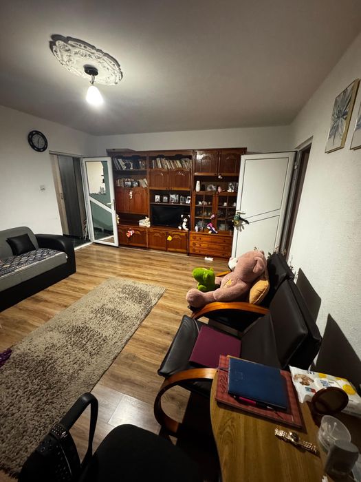 Apartament 2 camere semidecomandat