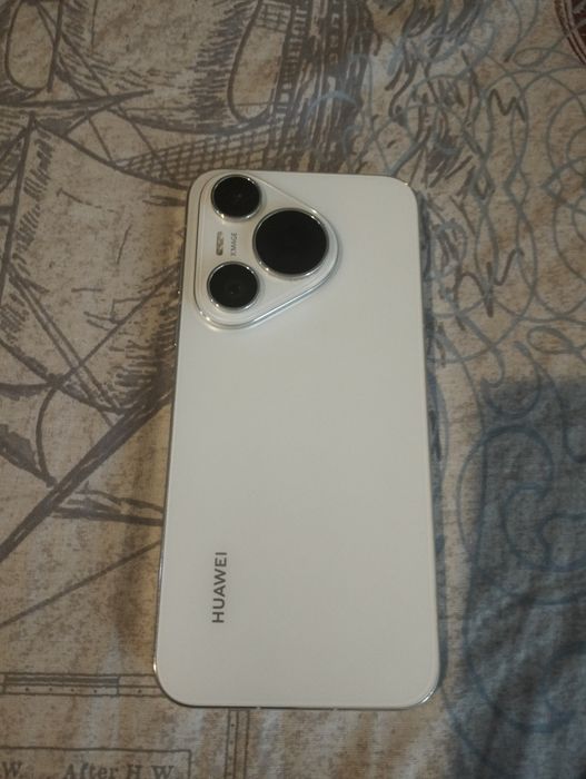 Huawei pura 70 white