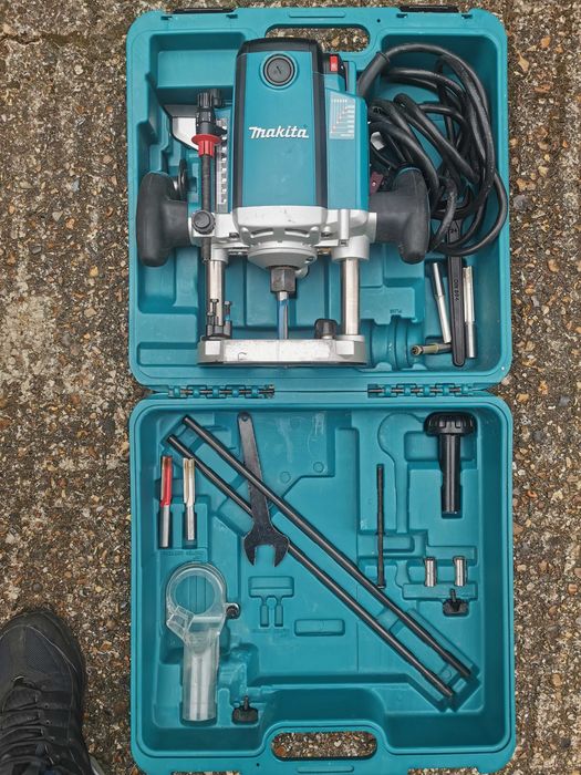 Оберфреза Макита фреза Makita Rp2301 с 6 НОЖА фрезера и куфар