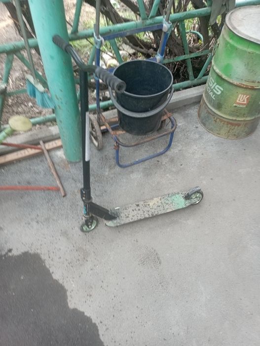 Продам самокат чрочно 5к