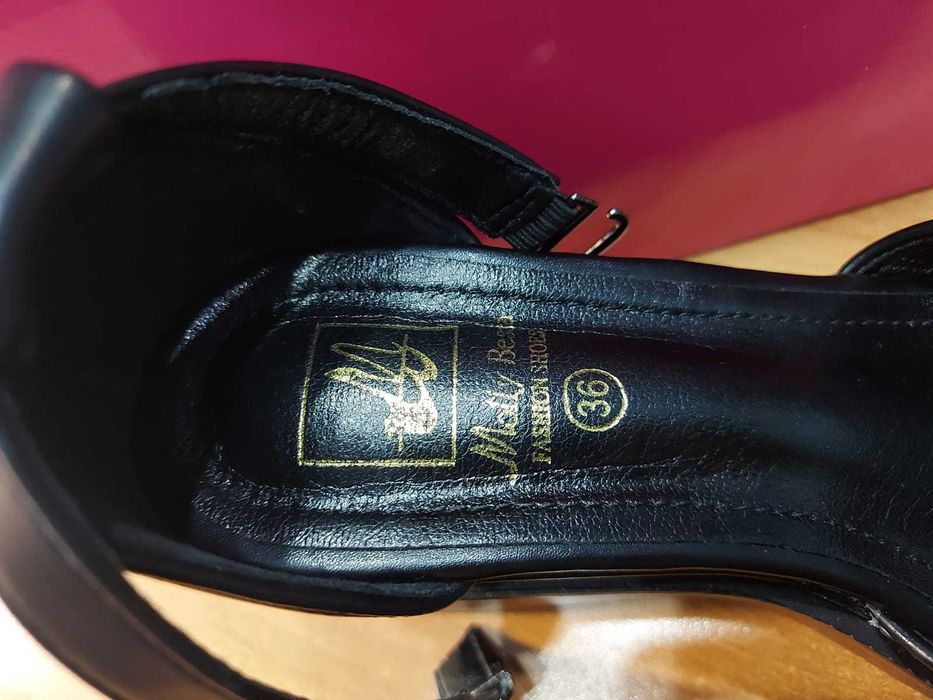 Продам босоножки летние