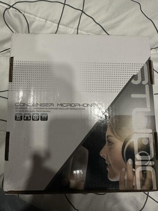 Студиен микрофон